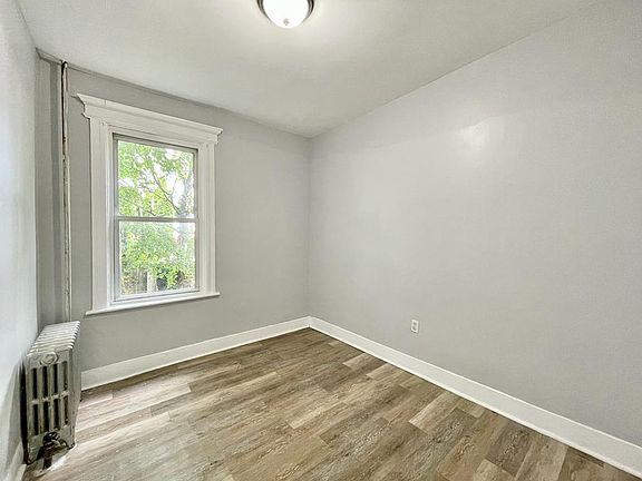 4th image of 142 Myrtle Ave #1A