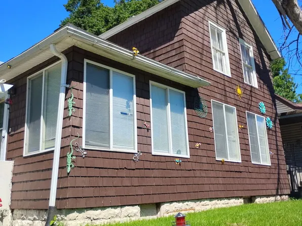 143 Diagonal St, Savanna, IL 61074