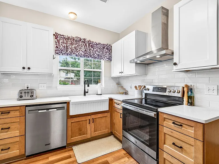 5410 Barnsley Dr — Photo 14