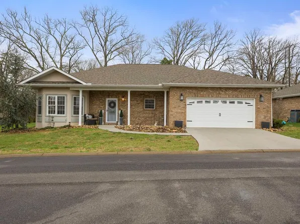 2120 Zion Dr, Sevierville, TN 37862