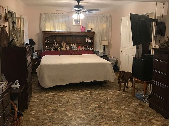 Master bed room