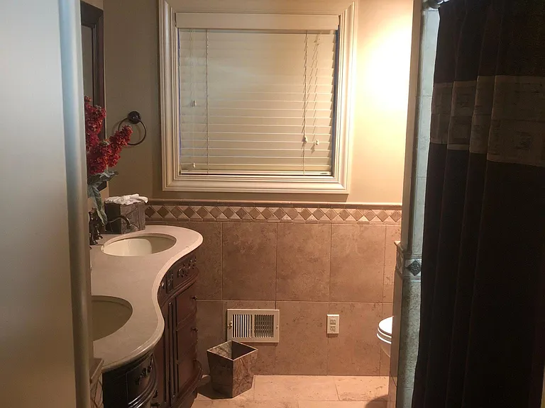 370 Charleston Ave — Photo 5