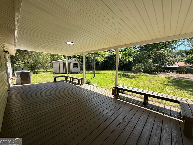 105 Sir Lancelot Ave — Photo 4