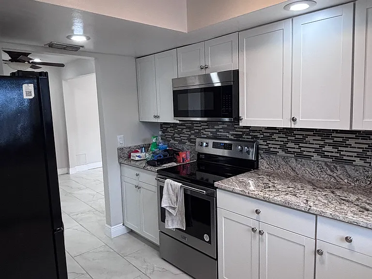 6615 N Clark Ave — Photo 8