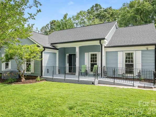 5200 Cressingham Ct, Charlotte, NC 28227