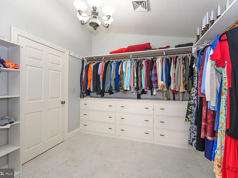 119 Watson Rd — Photo 33