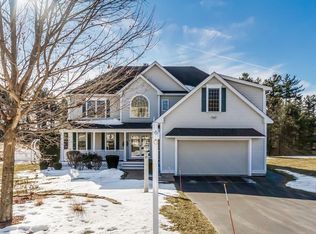 18 Julia Ln, Pepperell, MA 01463
