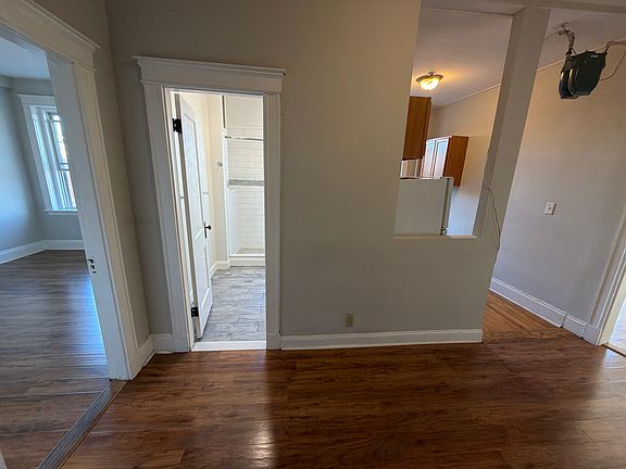 4th image of 1112 Commonwealth Ave #2