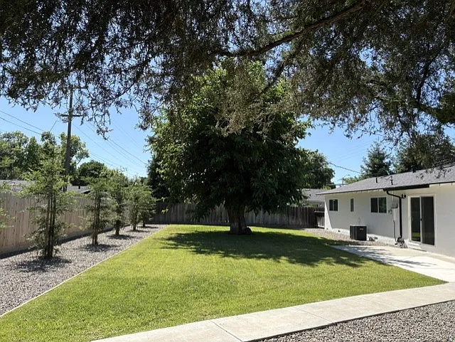 2306 E Orangeburg Ave — Photo 23