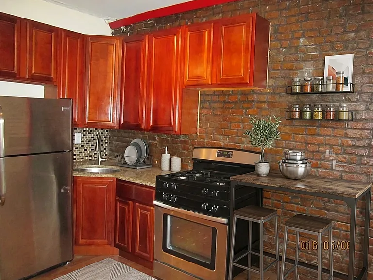 1115 Herkimer St #GARDEN — Photo 2
