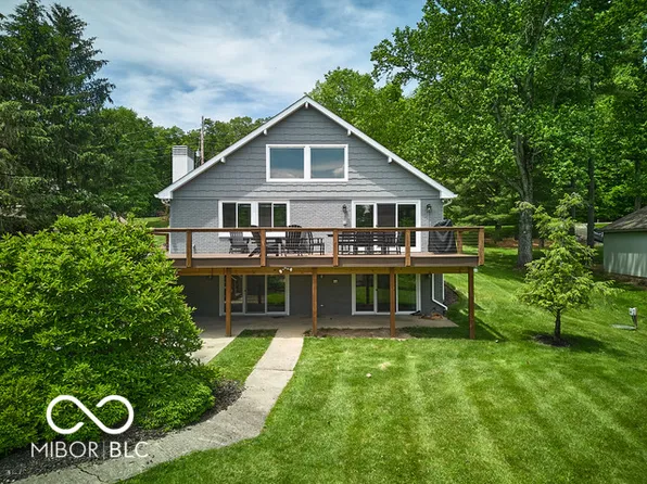 4871 S Poplar Dr, Columbus, IN 47201