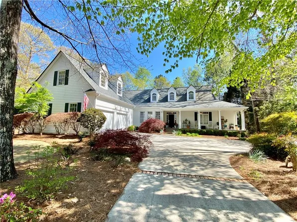 342 Lakeview Way, Carrollton, GA 30117