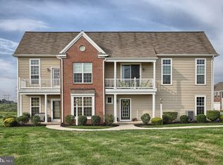 786 Fawn Ln, Hummelstown, PA 17036