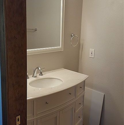 4th image of 2029 Van Wormer St