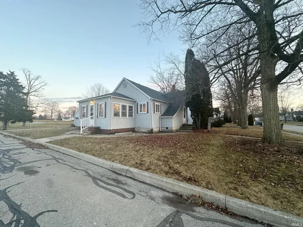 324 N Washington St, Columbia City, IN 46725