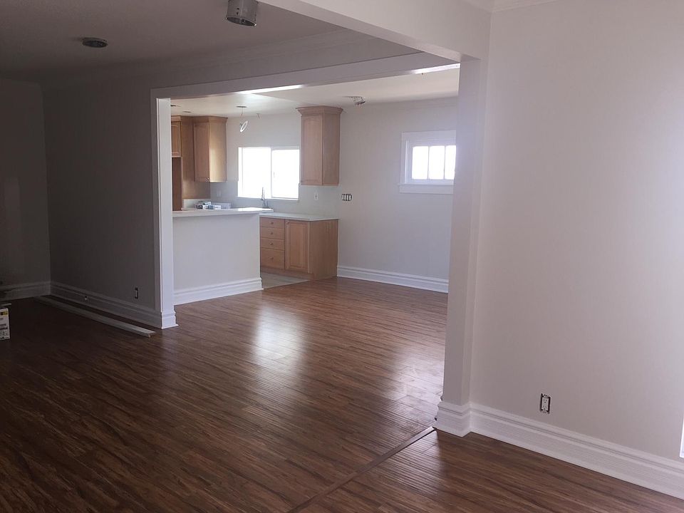 1st image of 22030 Costanso St