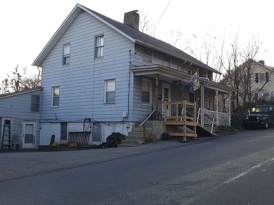 2nd image of 207 High St