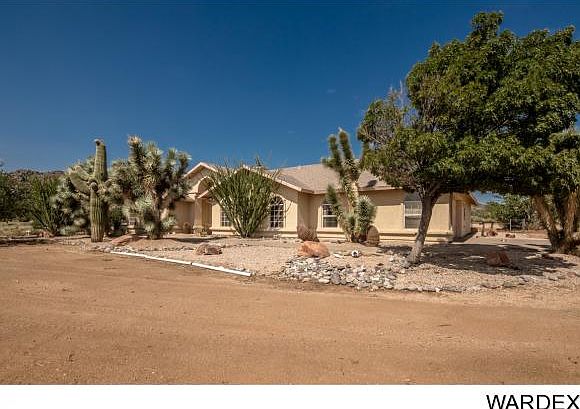 1st image of 8303 N Lilly Ln