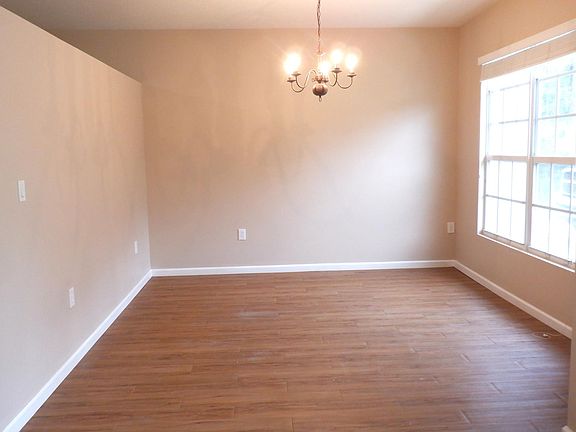 2nd image of 2642 Quincy Ave SE