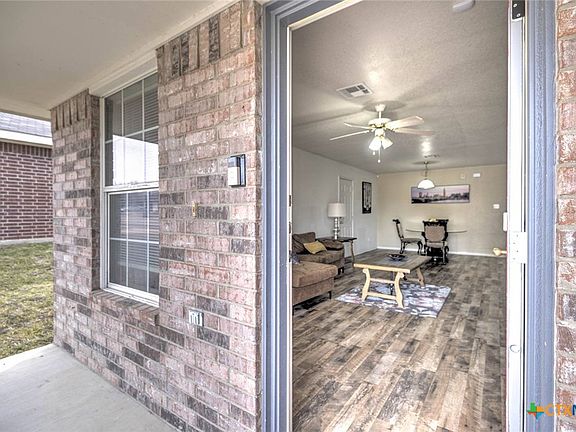 5th image of 2706 Lucille Dr