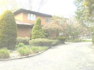 60 Shoreham Dr E, Dix Hills, NY 11746