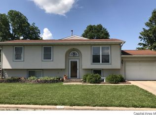 214 Southview Dr, Jacksonville, IL