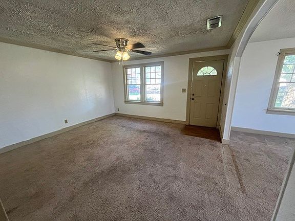 4th image of 1316 Denver Ave