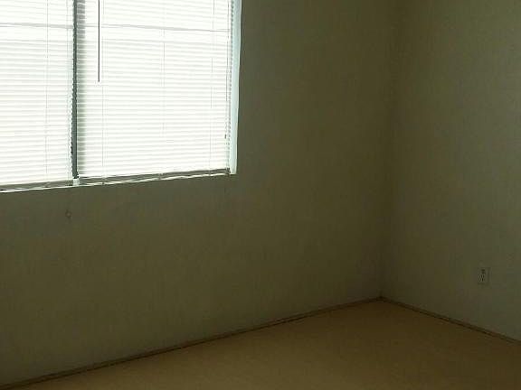 4th image of 1025 Valencia Dr SE APT 12