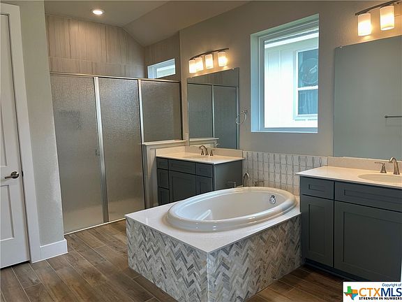 5th image of 1352 Dancing Oak Ln