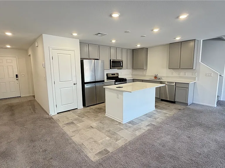 9527 Victory Wings St — Photo 10