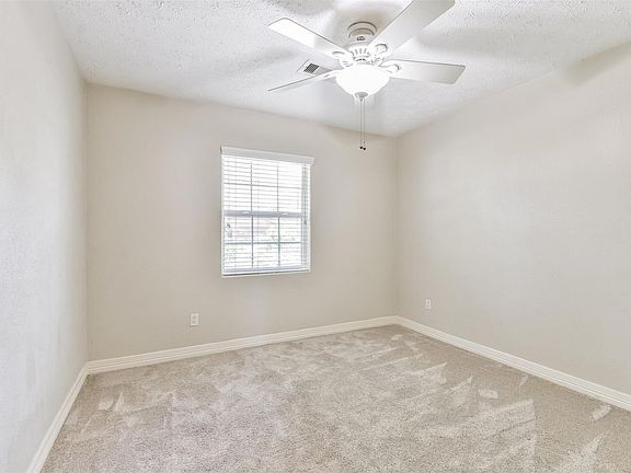 4th image of 6847 Vanlynn Ln #6847