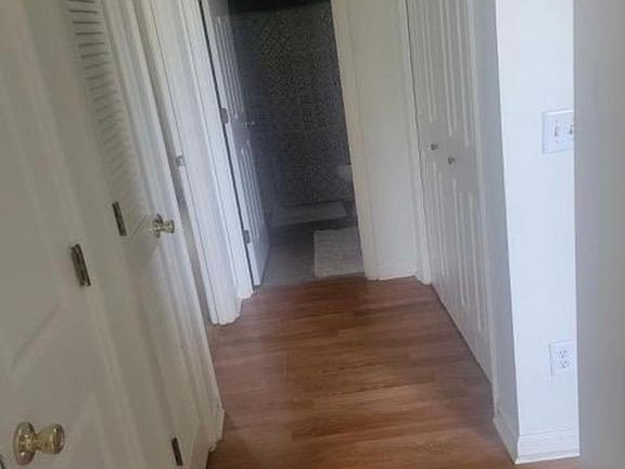 3rd image of 2633 Villa Dr