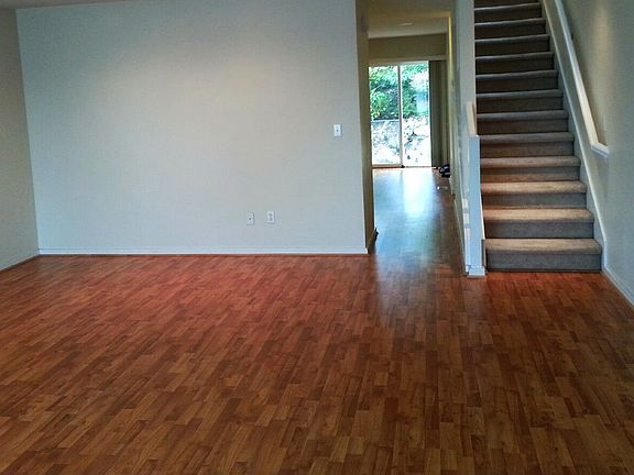 Living Room (north view)