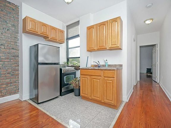 3rd image of 230 W 123rd St #3AA