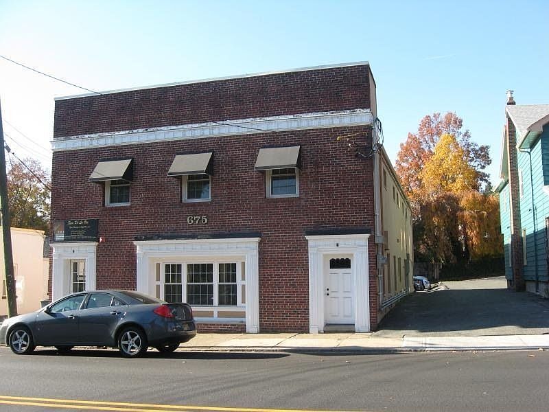 1st image of 675 Franklin Ave