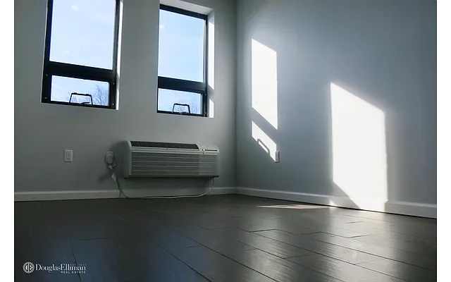 Rented by Douglas Elliman | media 23