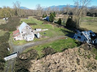 21009 Francis Rd, Mount Vernon, WA 98273