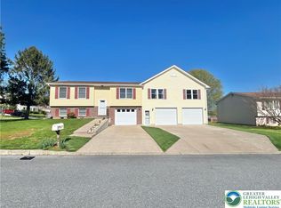 1513 Fernwood Rd, Slatington, PA 18080