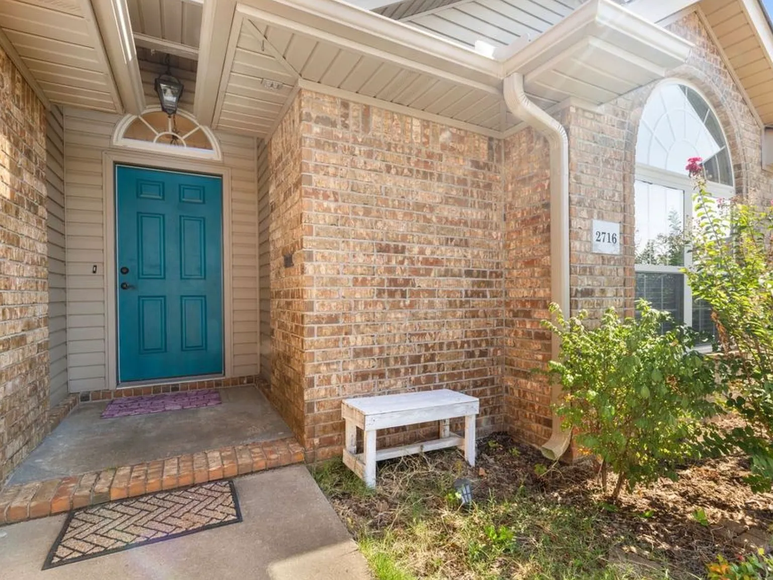 3 bed, 1557 sqft, $1,600 — Photo 2