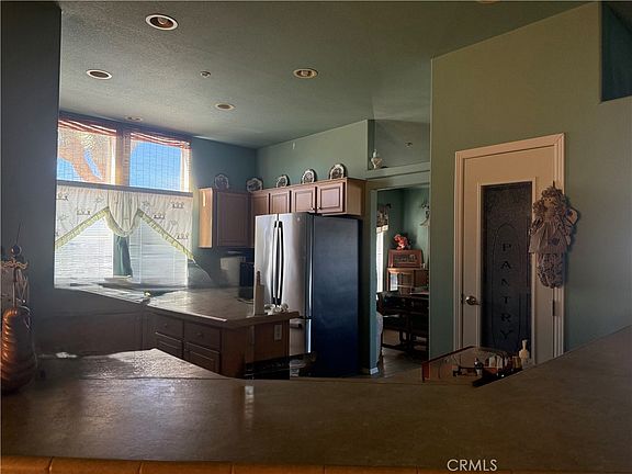 3rd image of 3123 Del Rosa Rd