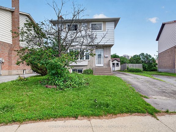 2nd image of 1046 Pinewood Pl