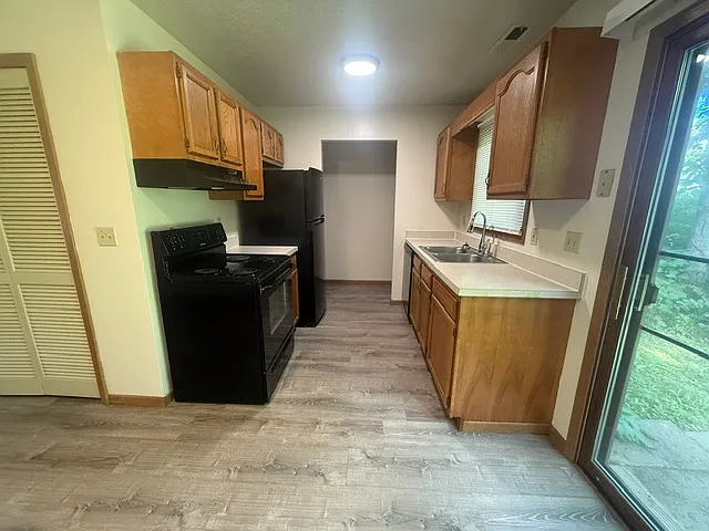 959 N Huntington St #4 — Photo 4