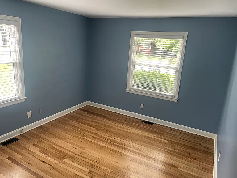 549 Sheridan Dr — Photo 7