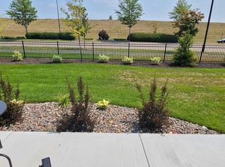 8086 Arrowwood Ln N, Maple Grove, MN 55369