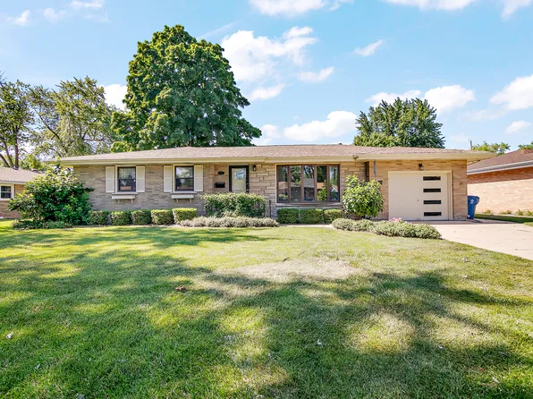 731 Bishop Ct, Bradley, IL 60915