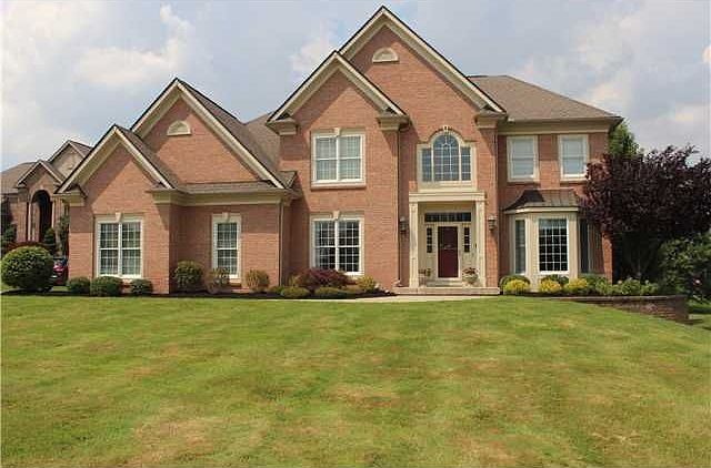 1st image of 8 Persimmon Dr