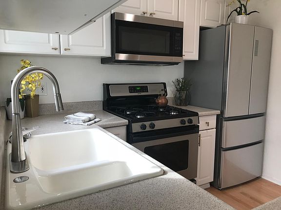 2nd image of 4034 Boundary St