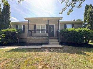 910 Applegrove Cir, Clarksville, TN 37040