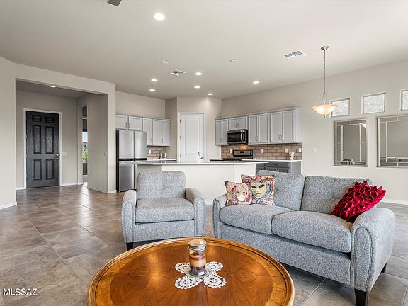 3rd image of 870 N Camino Cerro Morado