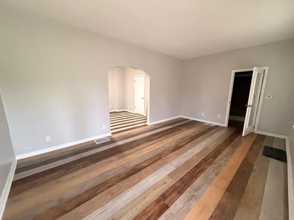 2905 Elm St, Toledo, OH 43608